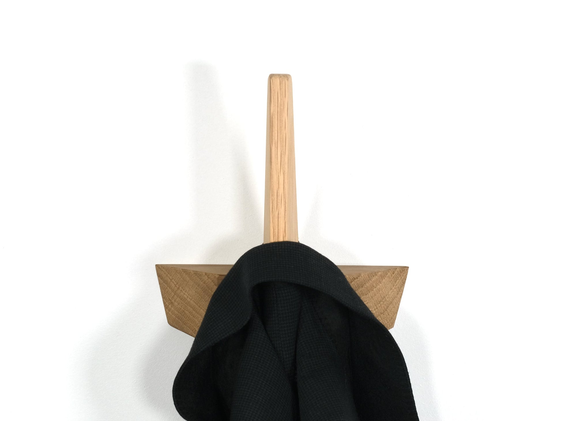 Knagerække moderne enkel design træ egetræ skandinavisk nordisk fra Hjuler.Design