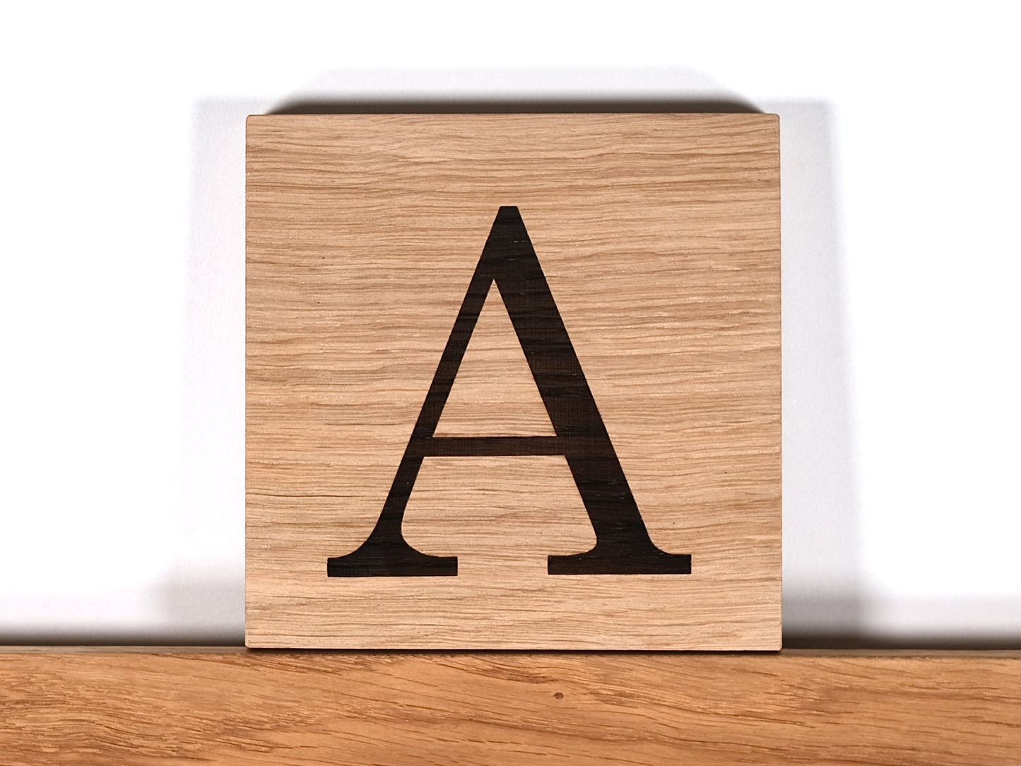Bogstaver egetræ gravering ABC