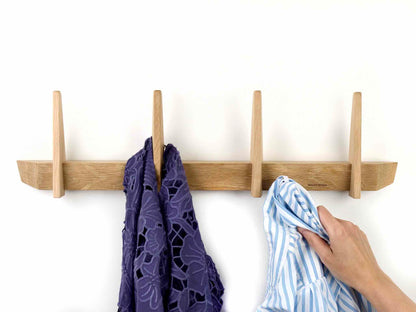 Knagerække enkel moderne design træ egetræ bæredygtig dansk fra HJULER DESIGN